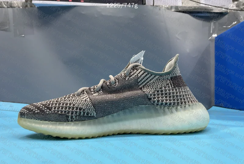 Yeezy 350 blindbox 7