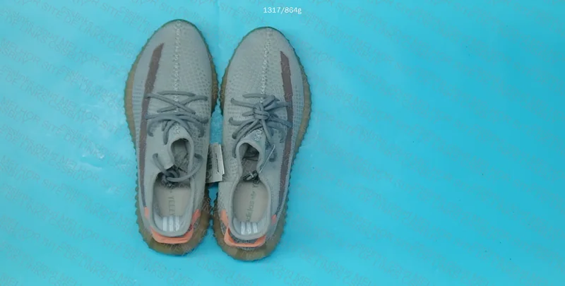 YEEZY 350 - BLINDBOX 2