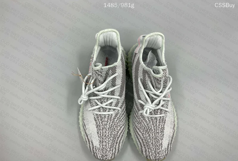 Yeezy 350 BLUE tint 99y 7