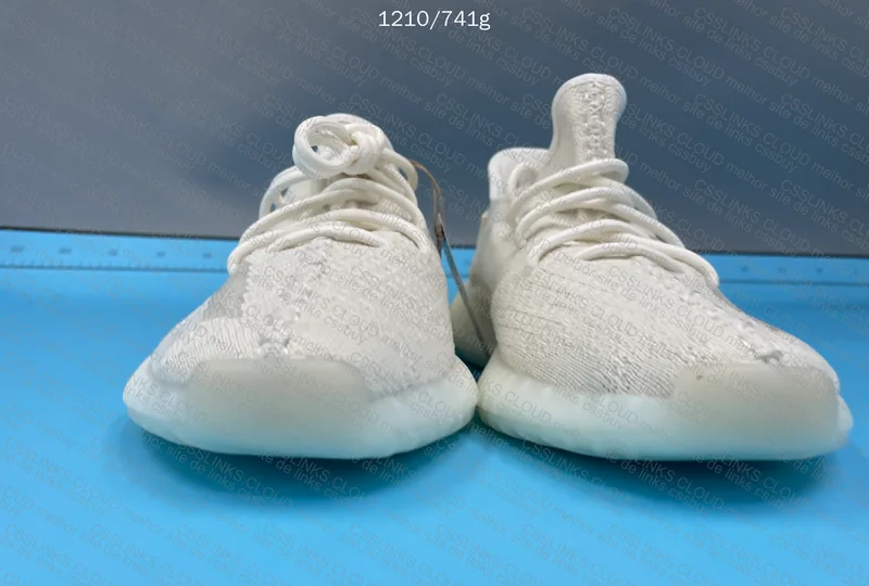 Yeezy 350 Bone