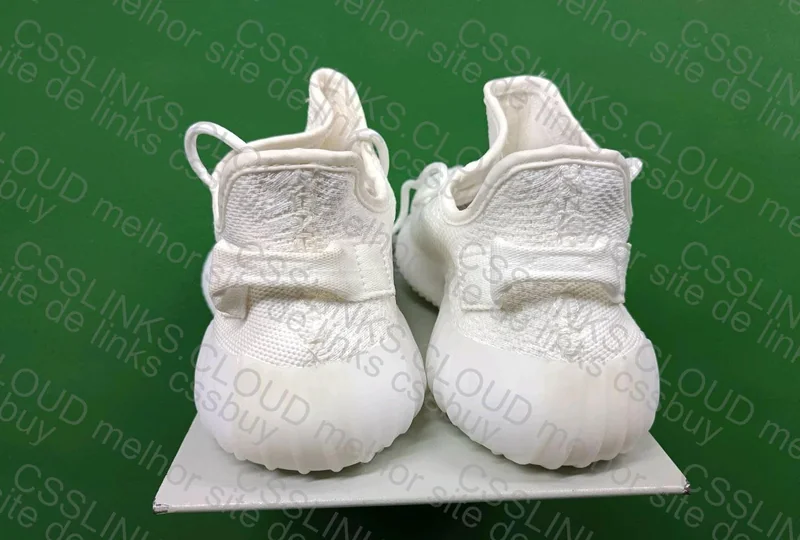 Yeezy 350 Branco 4