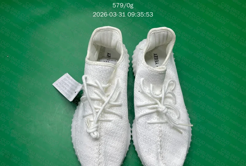 Yeezy 350 Branco 2