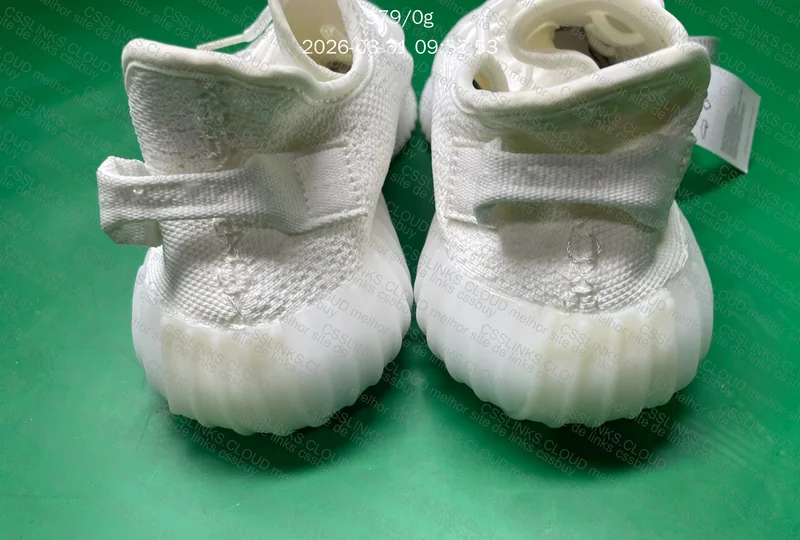 Yeezy 350 Branco 5