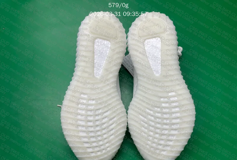 Yeezy 350 Branco 6
