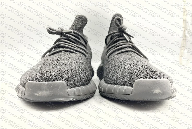 yeezy 350 "Bred" 2
