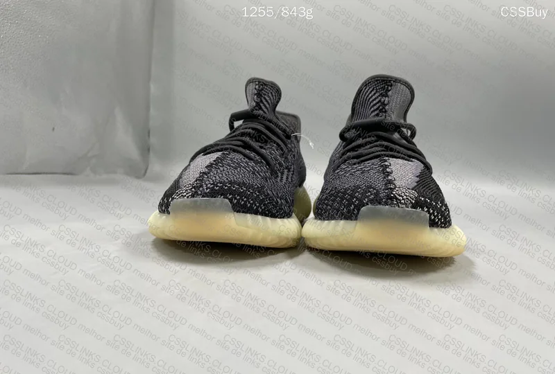 YEEZY 350 CARBON 3