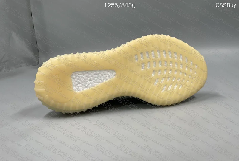 YEEZY 350 CARBON 6