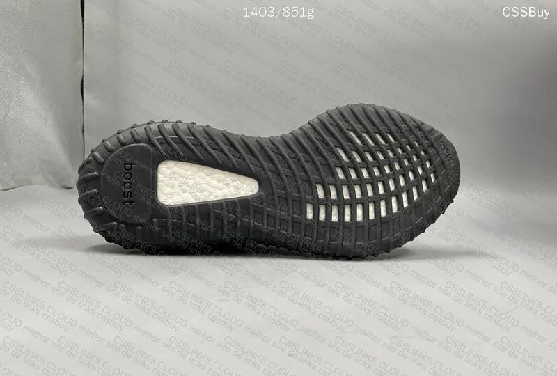 Yeezy 350 Carbon Beluga 7
