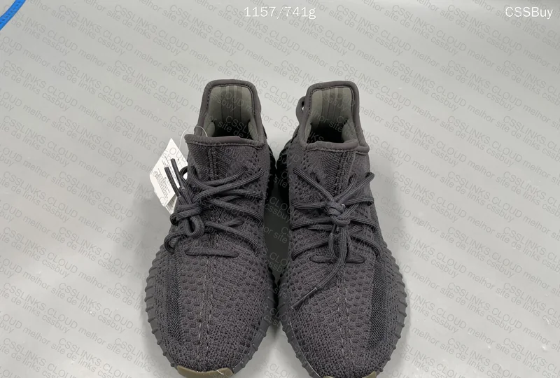 Yeezy 350 Cinder