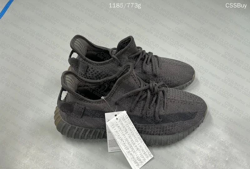Yeezy 350 cinder