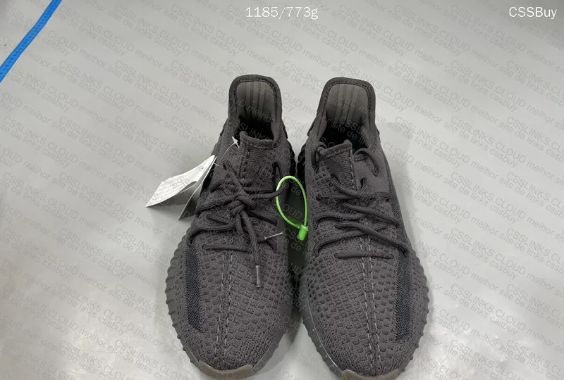 Yeezy 350 cinder 2