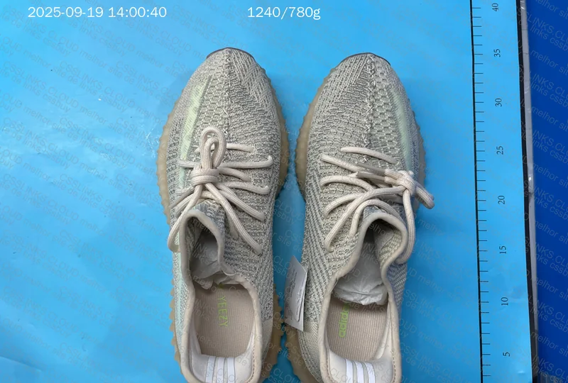 Yeezy 350 Citrin 2