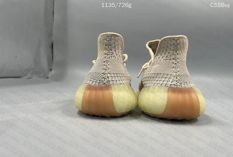 yeezy 350 citrin (GL??) 2