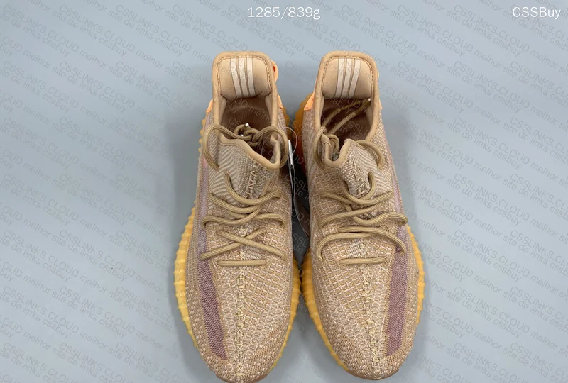 Yeezy 350 Clay - Weird Color