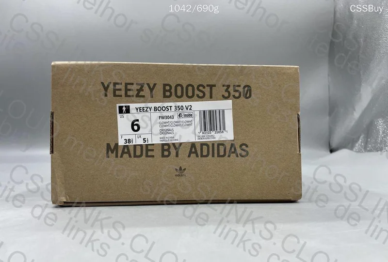 Yeezy 350 Core Black Red e Cloud White 2