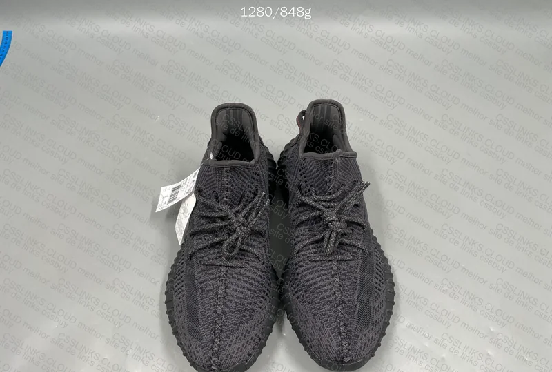 Yeezy 350 e 700