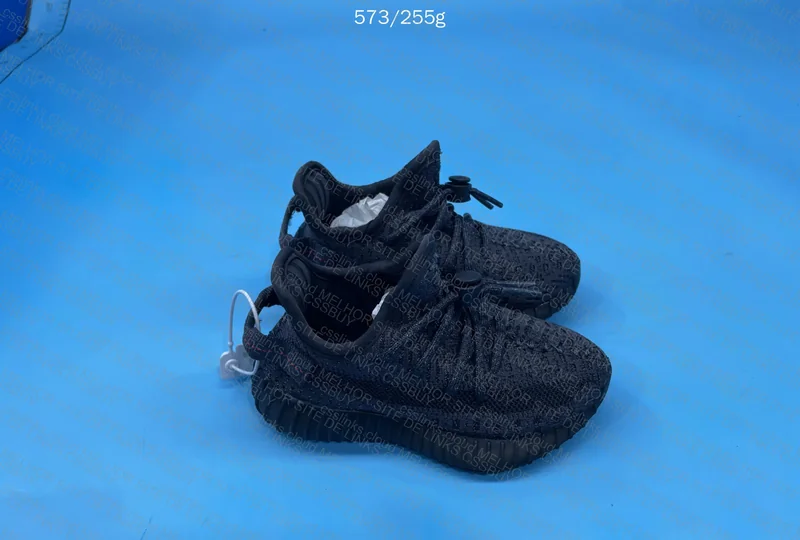 Yeezy 350 and 700 - Kids 7