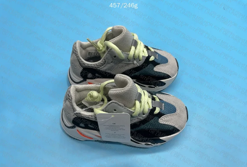 Yeezy 350 and 700 - Kids 9