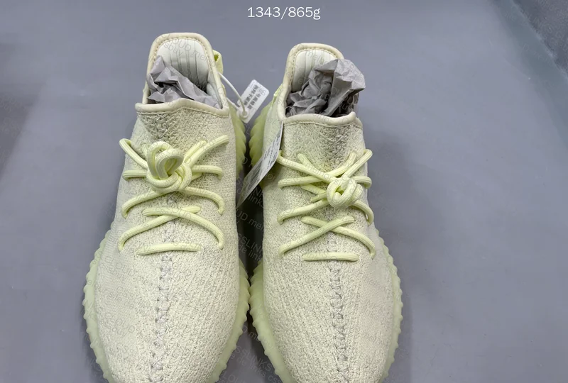 YEEZY 350 (GL???) 4