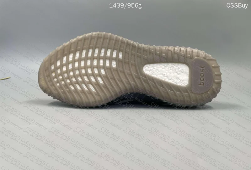 YEEZY 350 GL? me ajudem pfv 10