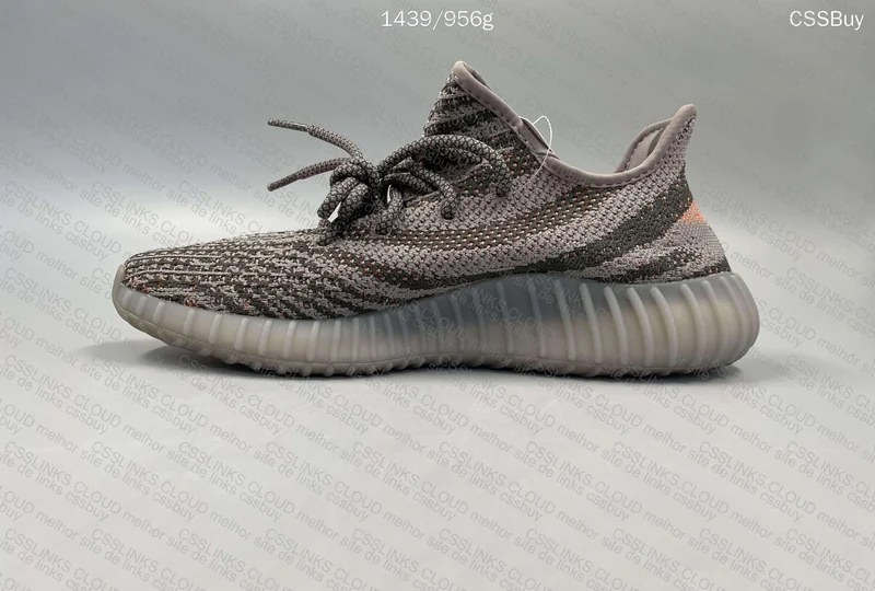 YEEZY 350 GL? me ajudem pfv 6