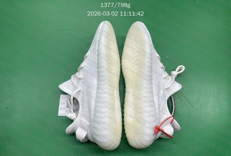 Yeezy 350 LW 4