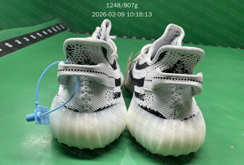 Yeezy 350 LW ZEBRA 3