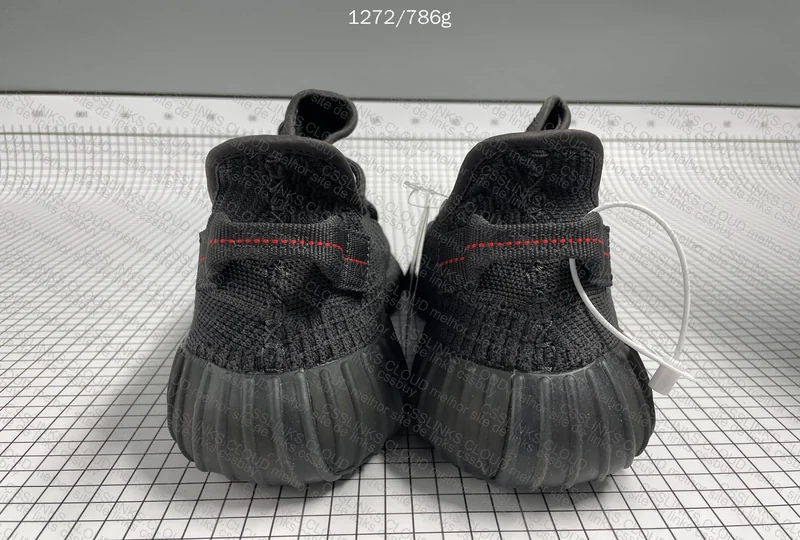 Yeezy 350 Mistery Box 2