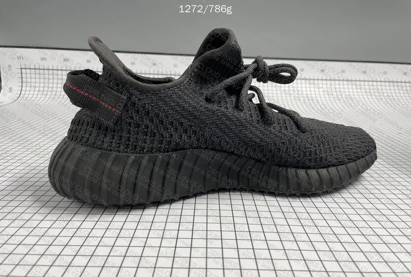 Yeezy 350 Mistery Box 4