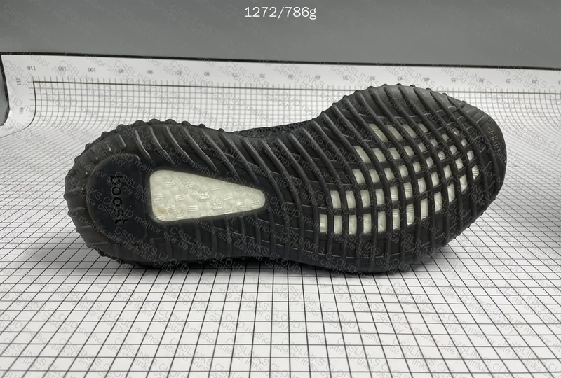 Yeezy 350 Mistery Box 5