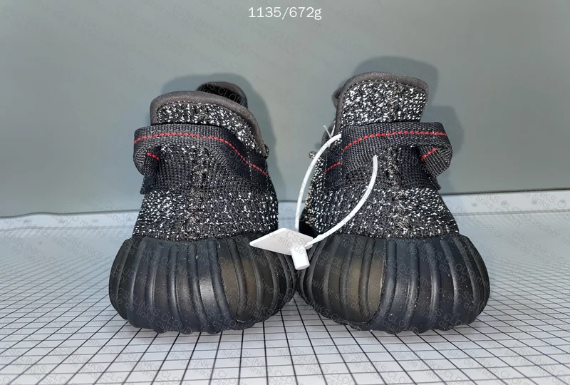 Yeezy 350 Mistery Box 2
