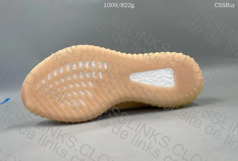 Yeezy 350 in Nike Box 9