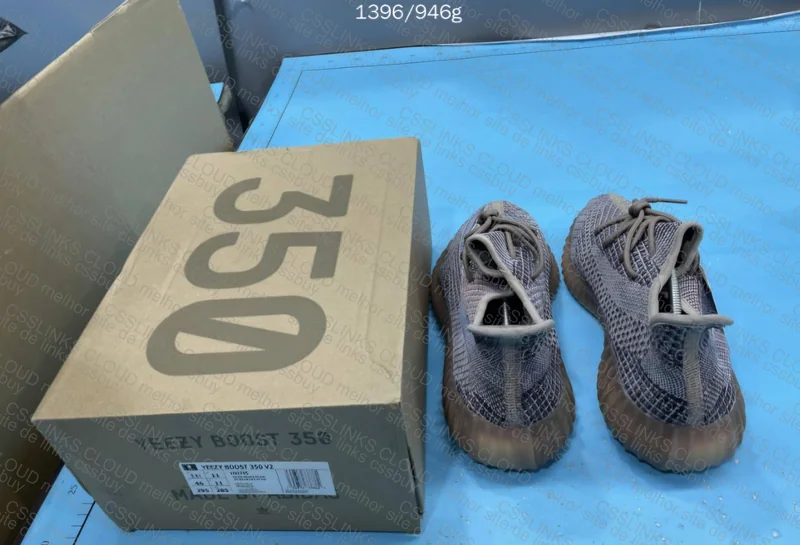 Yeezy 350 (Famous 29y Pair) 5