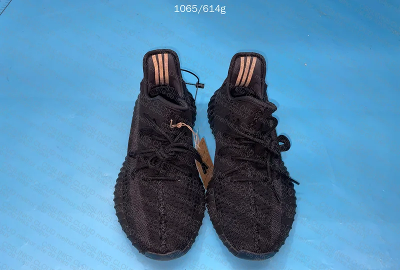 Yeezy 350 Onyx Black 3