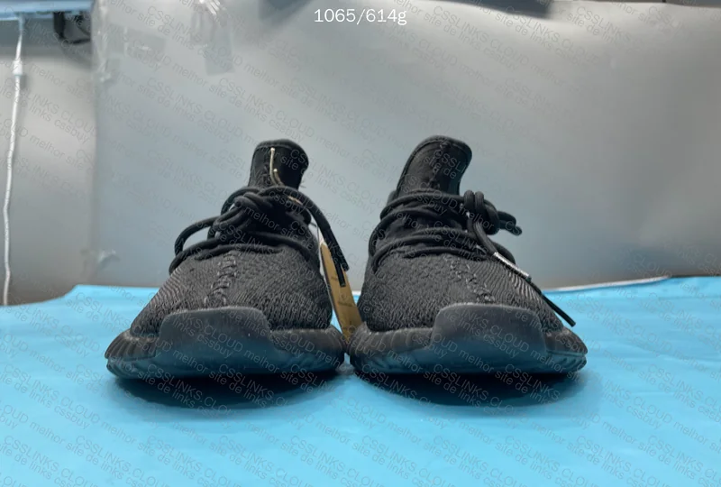 Yeezy 350 Onyx Black 8