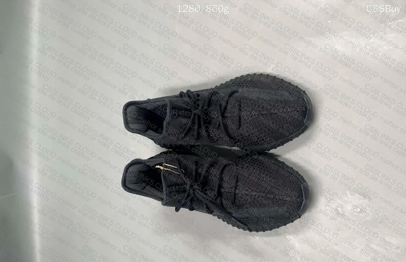 Yeezy 350 Onyx, LW from Capuccino