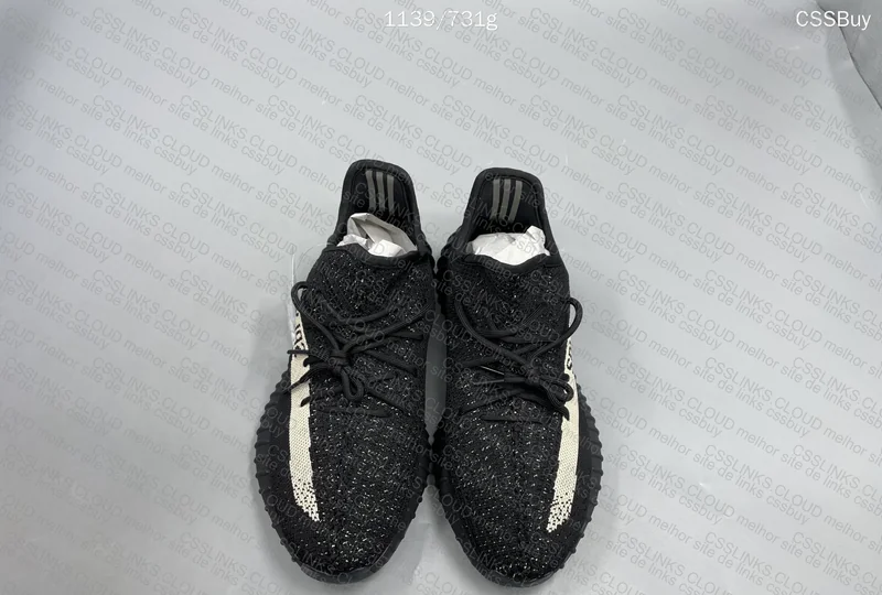 Yeezy 350 Oreo