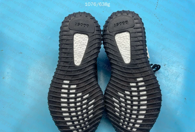 yeezy 350 oreo K BATCH