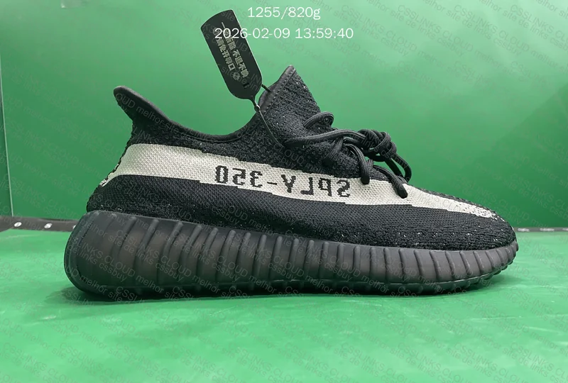 Yeezy 350 Oreo LW 5