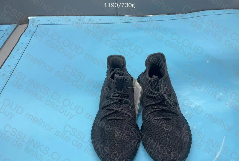 Yeezy 350 OvOsneakers 10