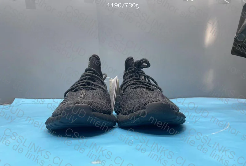 Yeezy 350 OvOsneakers 9