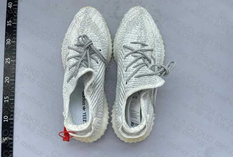 yeezy 350 p academia 3