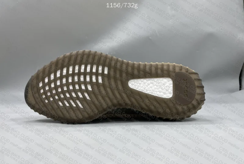 yeezy 350 - Sir 7