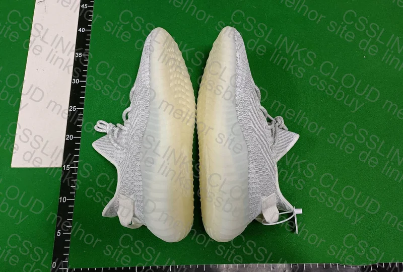 Yeezy 350 Static Refletivo