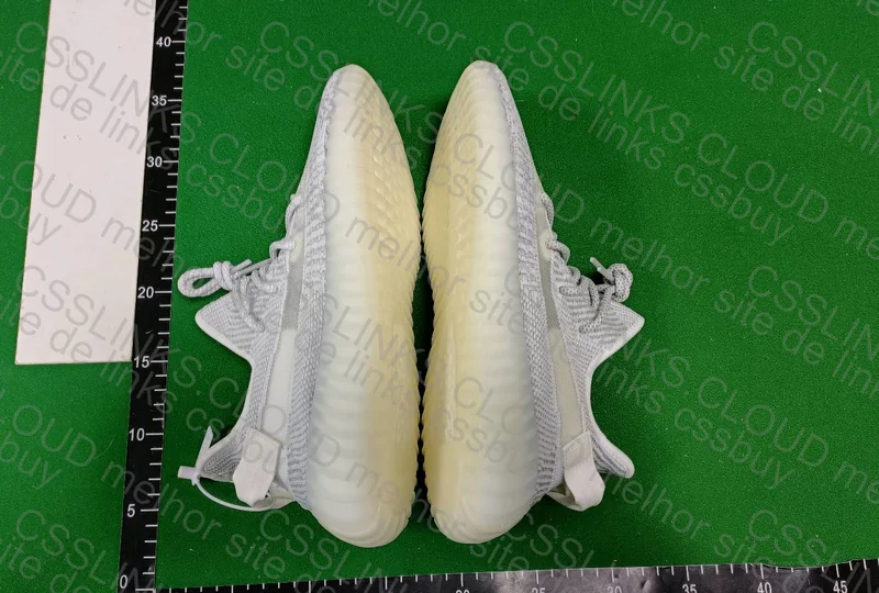 Yeezy 350 Static Refletivo 3