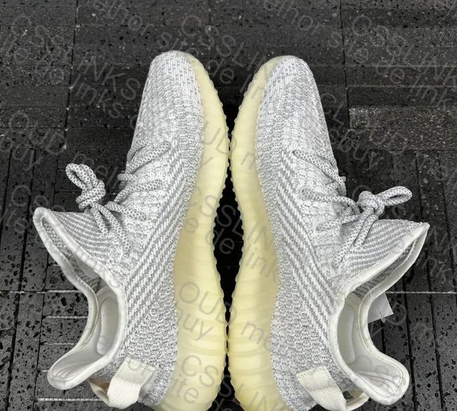 Yeezy 350 Static Reflexivo 3