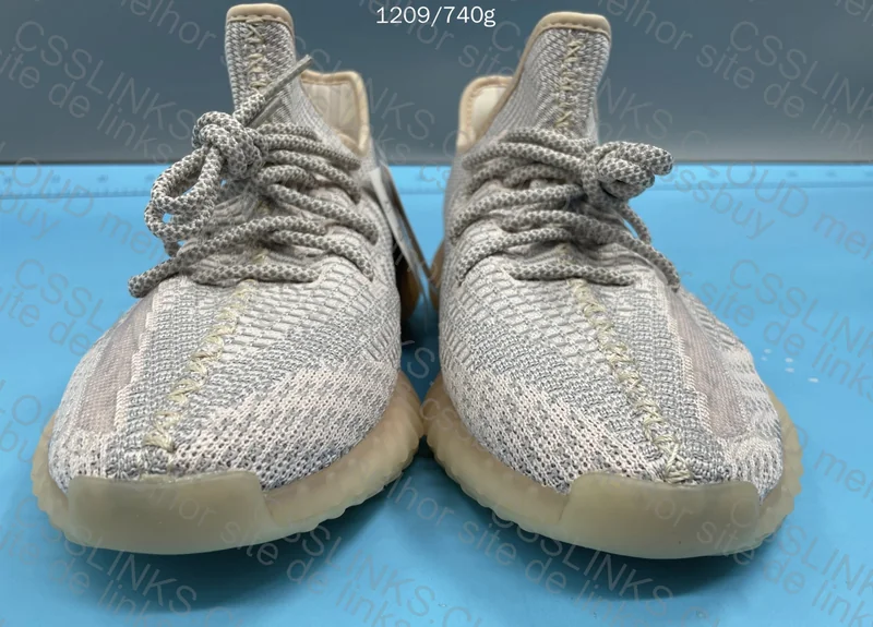 Yeezy 350 (suposto LW)