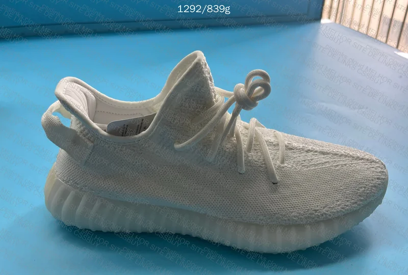yeezy 350 triple white 9