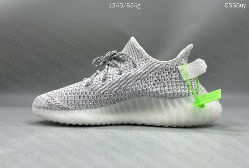 YEEZY 350 V2