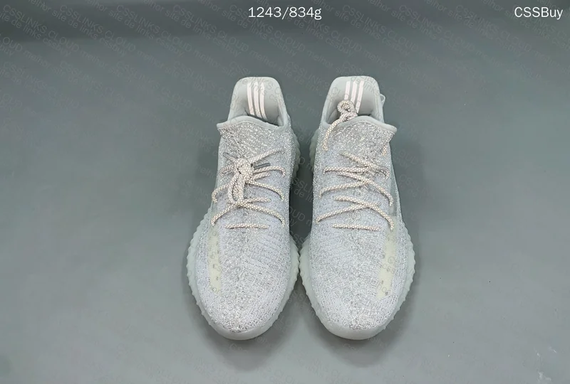 YEEZY 350 V2 2